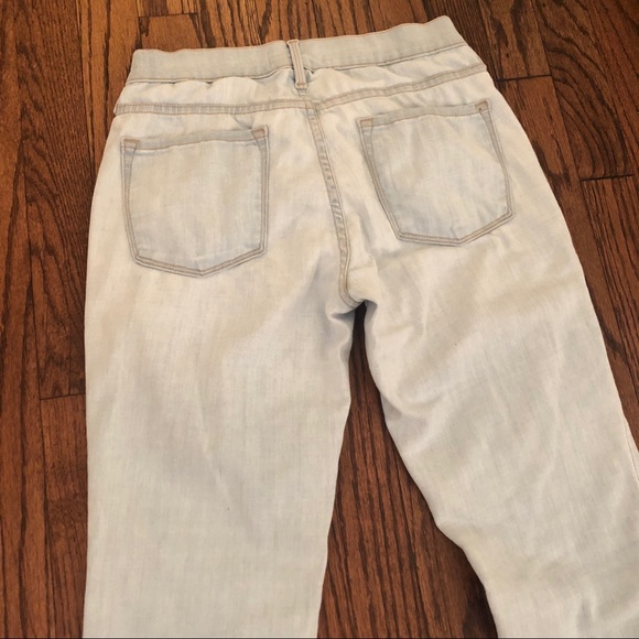 FRAME lightwash skinny distressed jeans raw edge - Picture 5 of 7